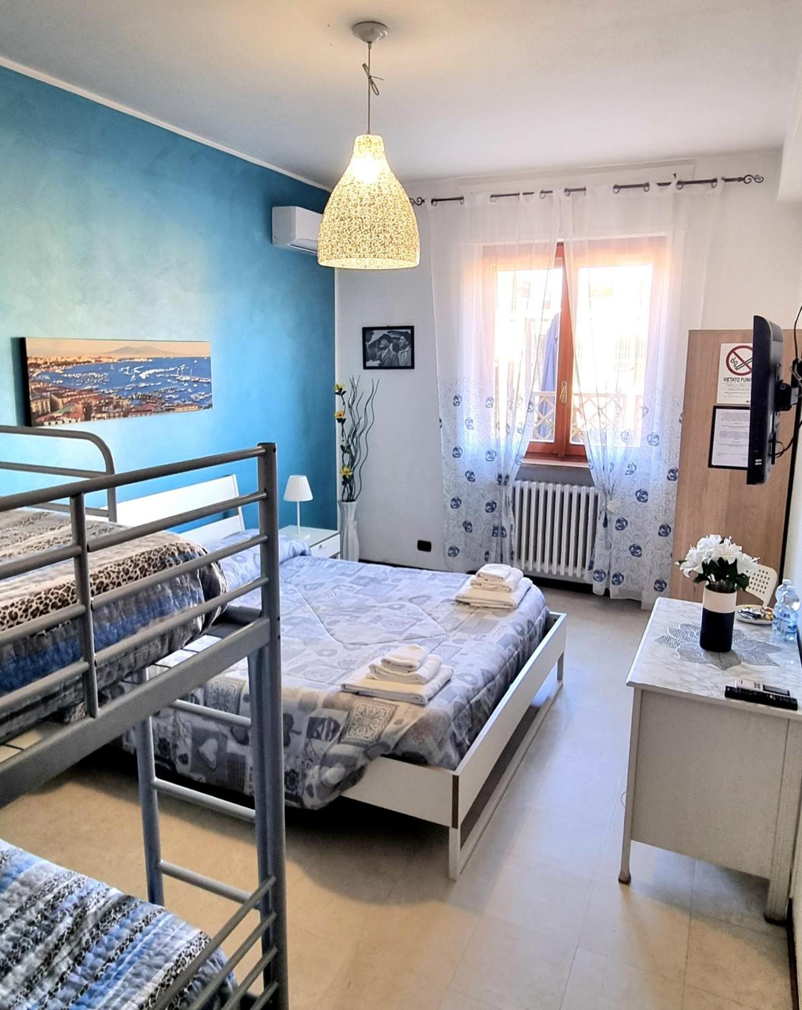 B&B Italo House Opera Pokoj fotografie